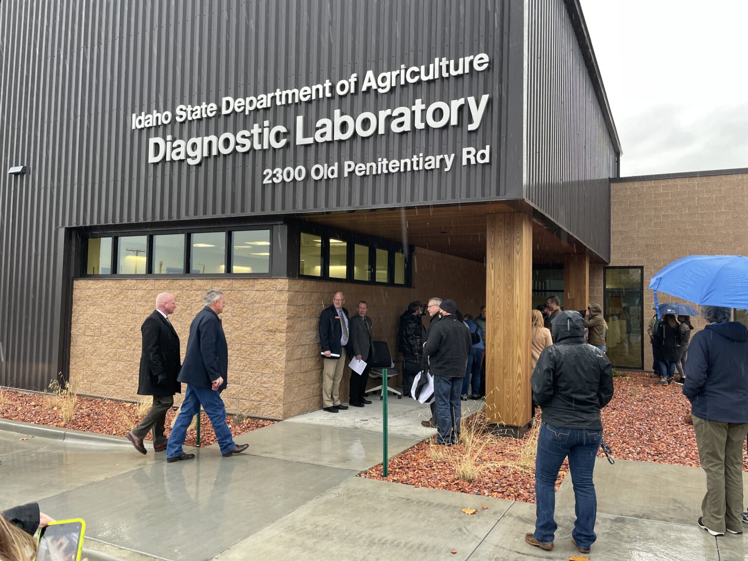 ISDA Diagnostic Lab Ribbon Cutting Pivot North Architecture